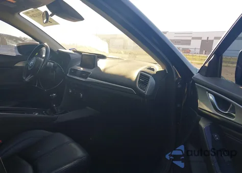 2018 Mazda Mazda3 Touring z USA, uszkodzony, nr VIN 3MZBN1V34JM230025